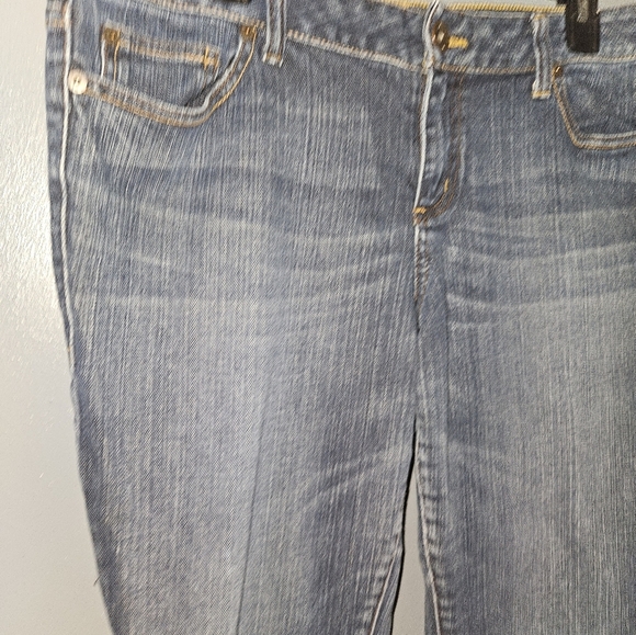 DKNY Womans Jeans Size 14R - Picture 6 of 9